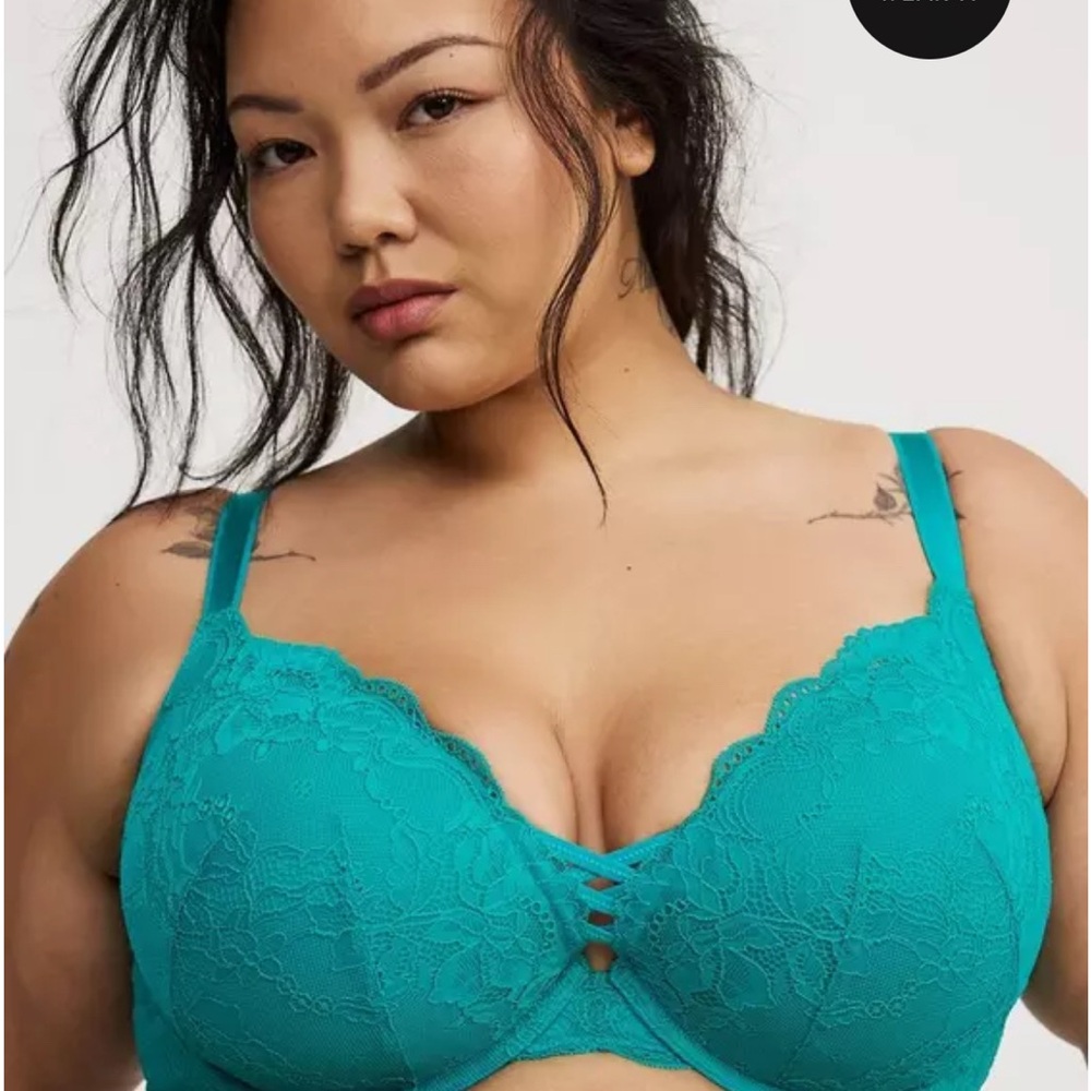 Torrid XO Plunge Push-up Turquoise Lace Underwire Bra